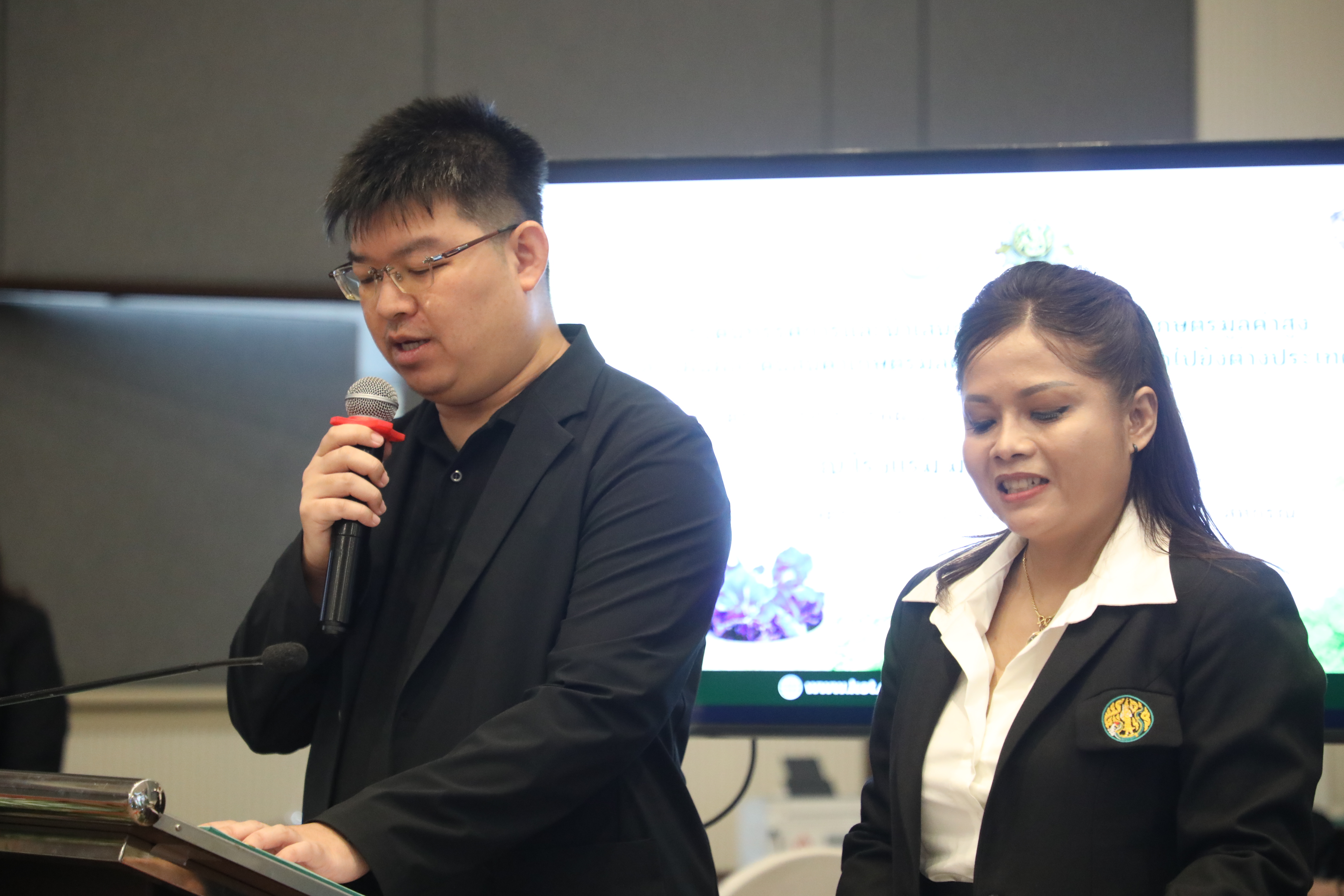 title - เข้าร่วมชมการจัดนิทรรศการ และนำเสนอผลงานกลุ่ม สินค้าเกษตรมูลค่าสูงและแผนผลักดันสินค้าเกษตรมูลค่าสูง เพื่อการส่งออกไปยังต่างประเทศ หลักสูตร นักบริหารการพัฒนาการเกษตรและสหกรณ์ ระดับสูง (นบส.) รุ่นที่ 94